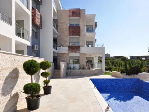 Prodaja, stan, 44m², Tivat, Crna Gora - image 12