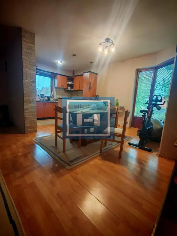 Prodaja, kuća, 204m², Gloždak, Paraćin
