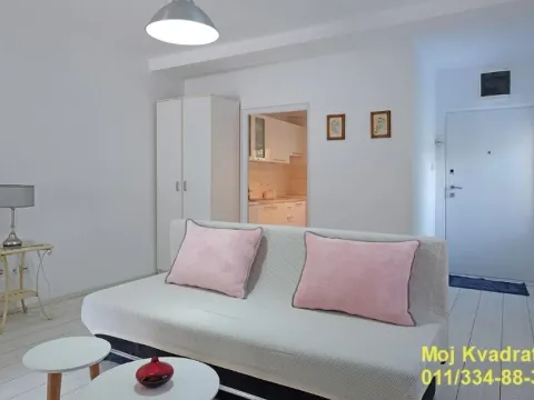 Kuća in Voždovac Sve Podlokacije