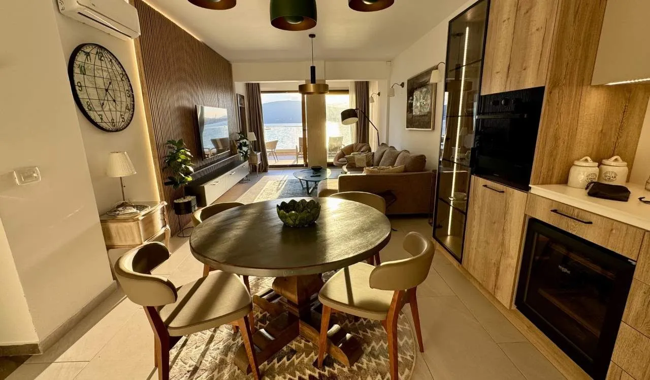 Izdavanje, dvosoban stan, 91m², Opatovo, Tivat