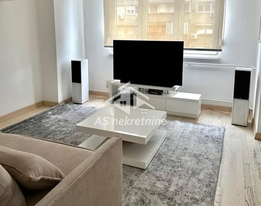 Izdavanje, dvosoban stan, 63m², Sarajevska, Beograd