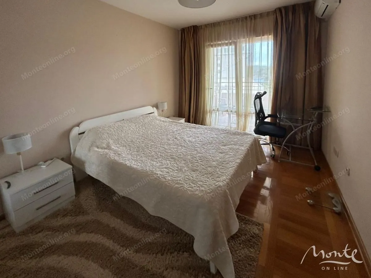 Prodaja, dvosoban stan, 84m², Bečići, Budva