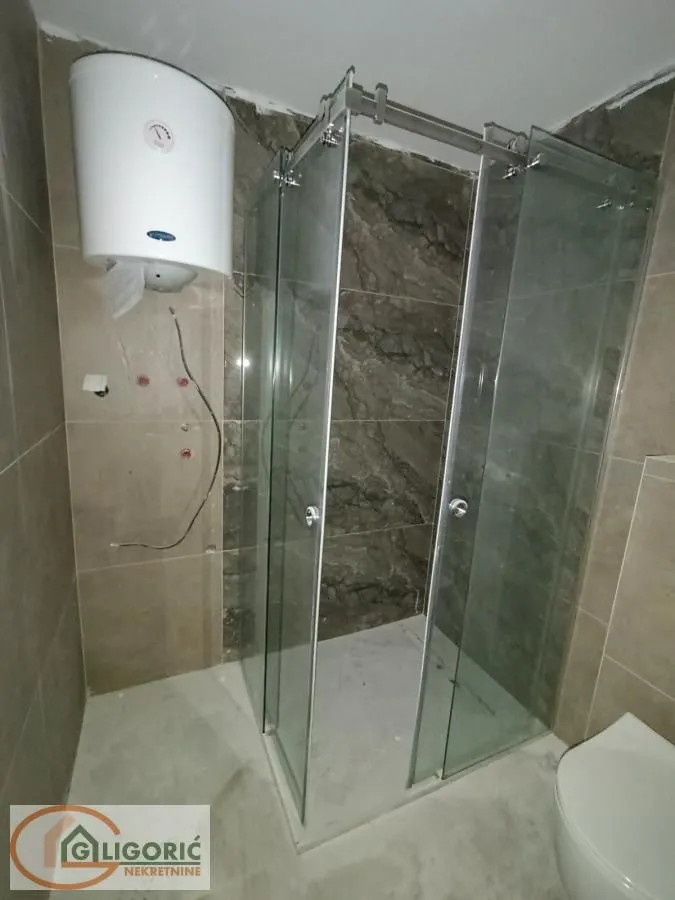 Prodaja, trosoban stan, 81m², Centar, Pančevo