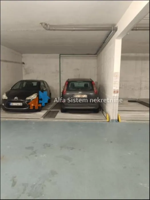 Izdavanje, trosoban stan, 77m², Autokomanda, Voždovac Sve Podlokacije
