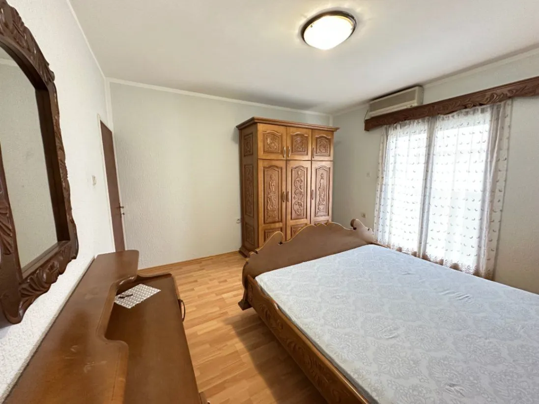 Izdavanje, kuća, 100m², Zagorič, Podgorica