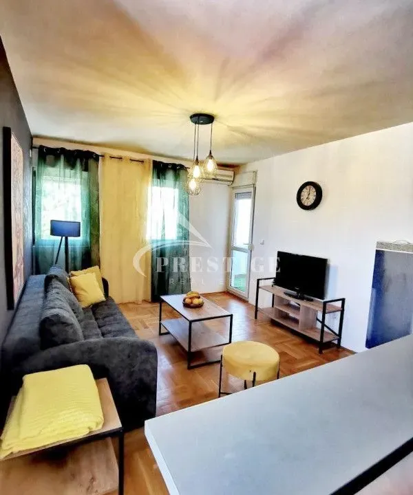 Prodaja, dvosoban stan, 54m², Centar, Podgorica