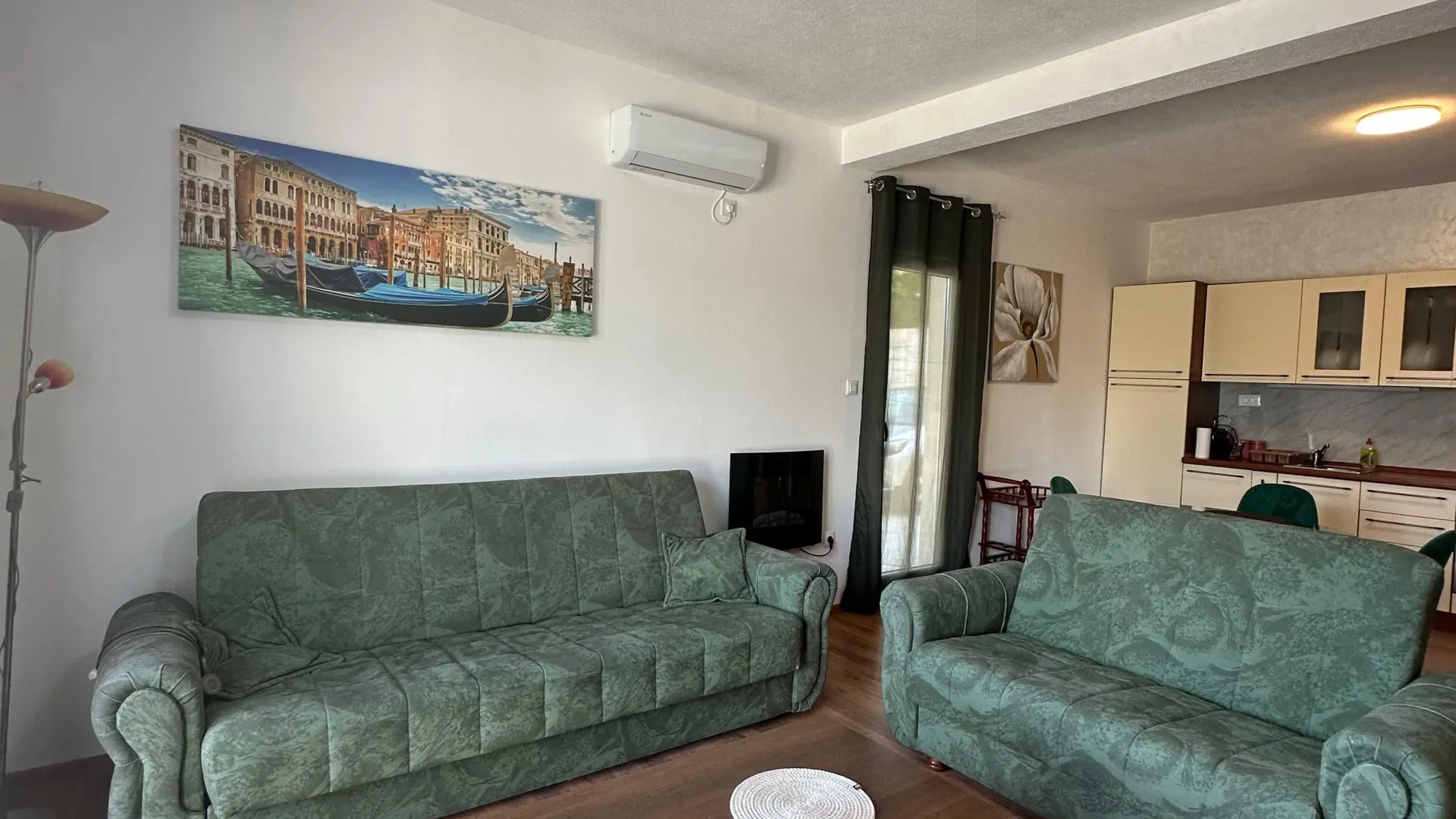 Rent, two bedroom apartment, 50m², Mažina, Tivat