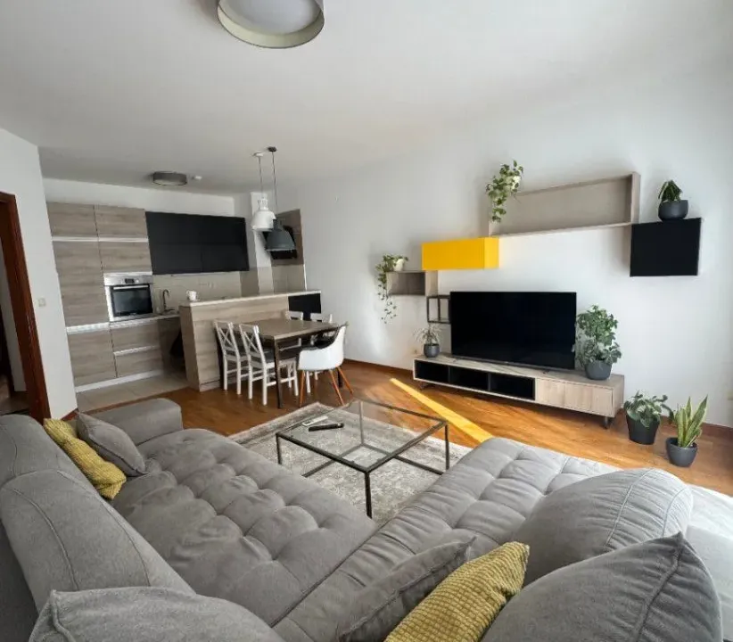 Izdavanje, jednosoban stan, 54m², City Kvart, Podgorica