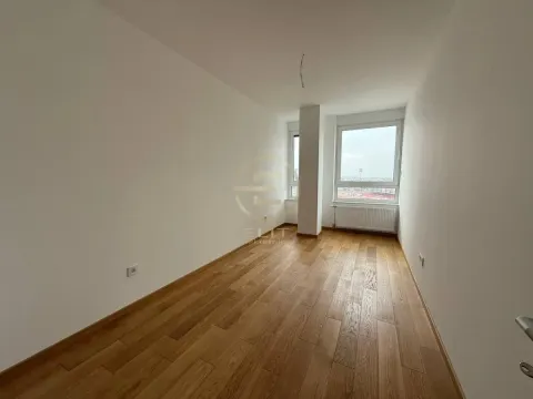Izdavanje, poslovni prostor, 117m², Centar, Novi Sad - image 13