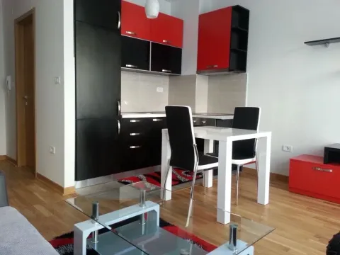 Rent, studio apartment, 30m², City Kvart, Podgorica - image 1