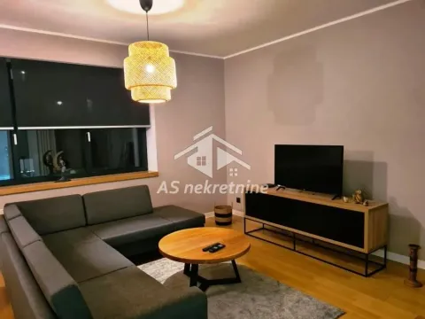 Izdavanje, trosoban stan, 85m², Novi Beograd Blok 67, Novi Beograd Sve Podlokacije - image 3