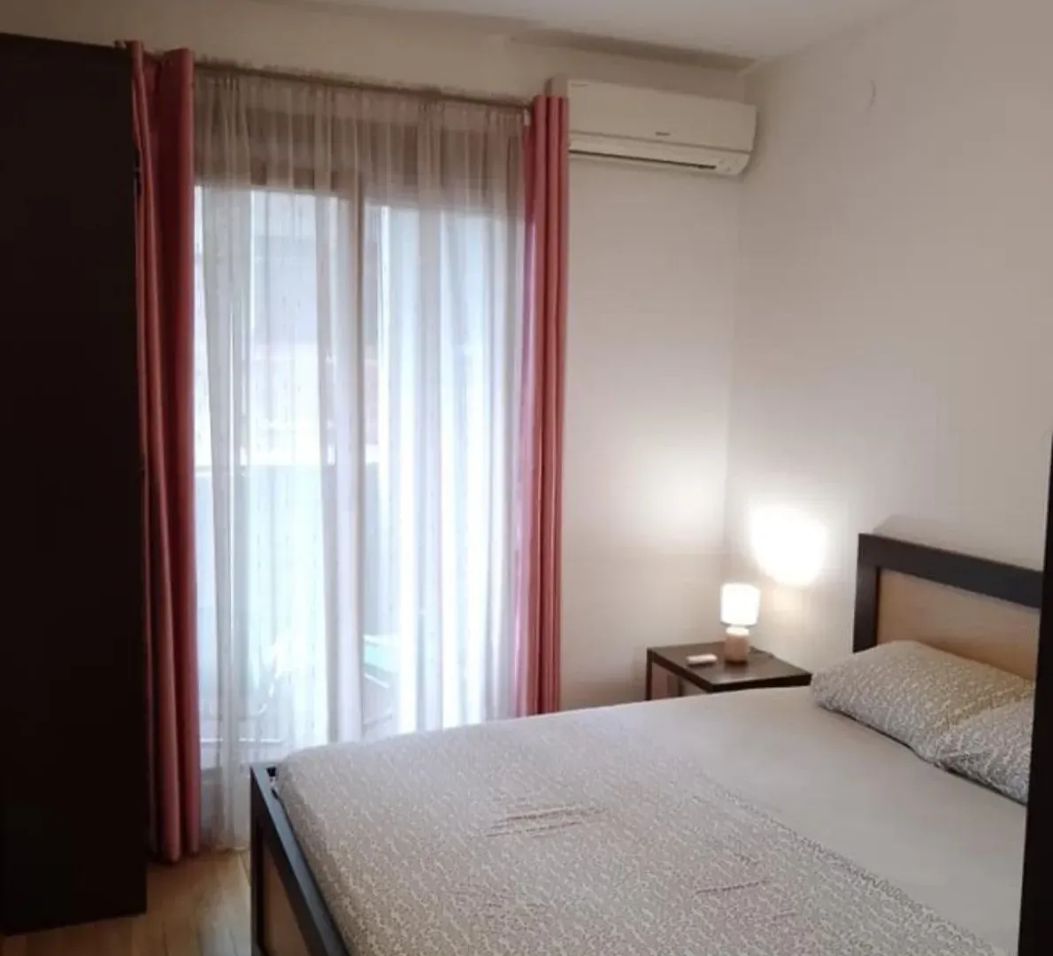 Izdavanje, jednosoban stan, 50m², City Kvart, Podgorica