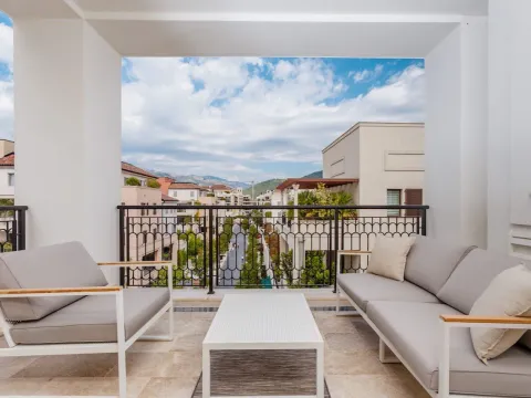 Izdavanje, dvosoban stan, 134m², Porto Montenegro, Tivat - image 6