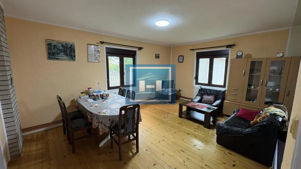 Prodaja, kuća, 275m², Mali Popović, Jagodina