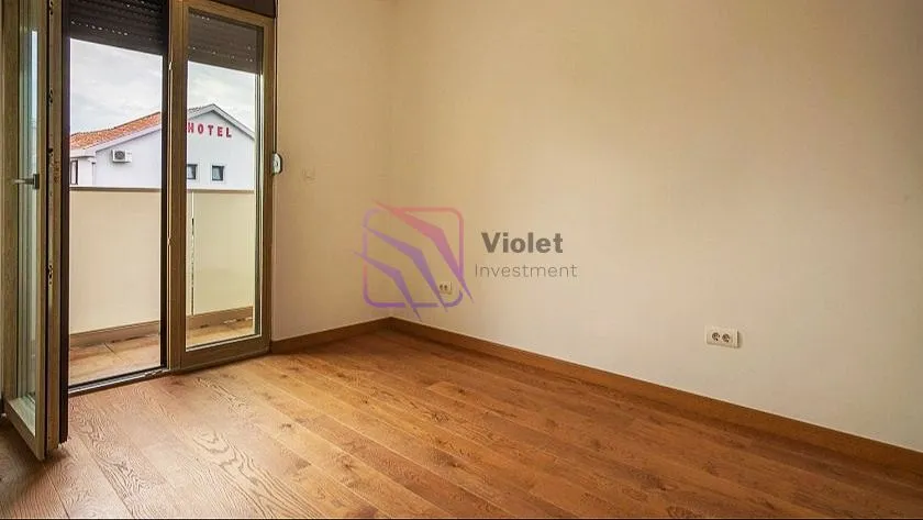 Izdavanje, dvosoban stan, 56m², City Kvart, Podgorica