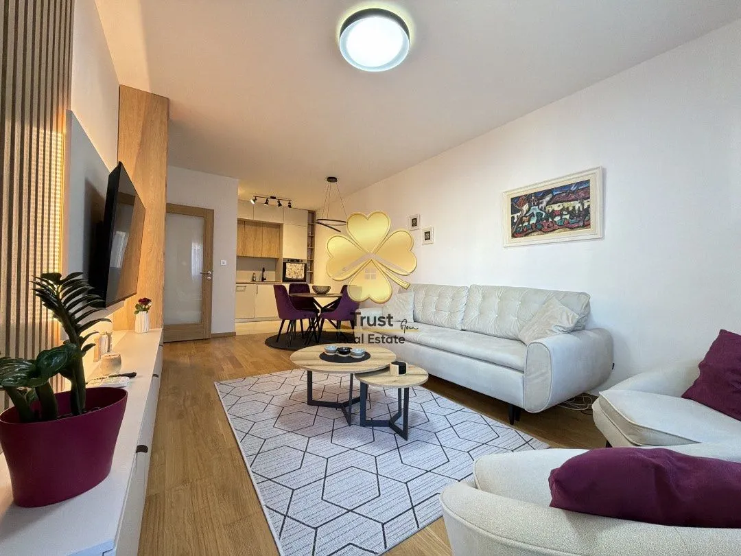 Izdavanje, jednosoban stan, 50m², City Kvart, Podgorica