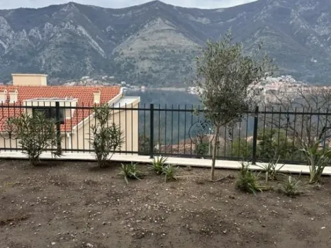Izdavanje, dvosoban stan, 60m², Kotor, Crna Gora - image 9