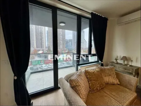 Izdavanje, trosoban stan, 86m², Savski Venac, Beograd - image 10