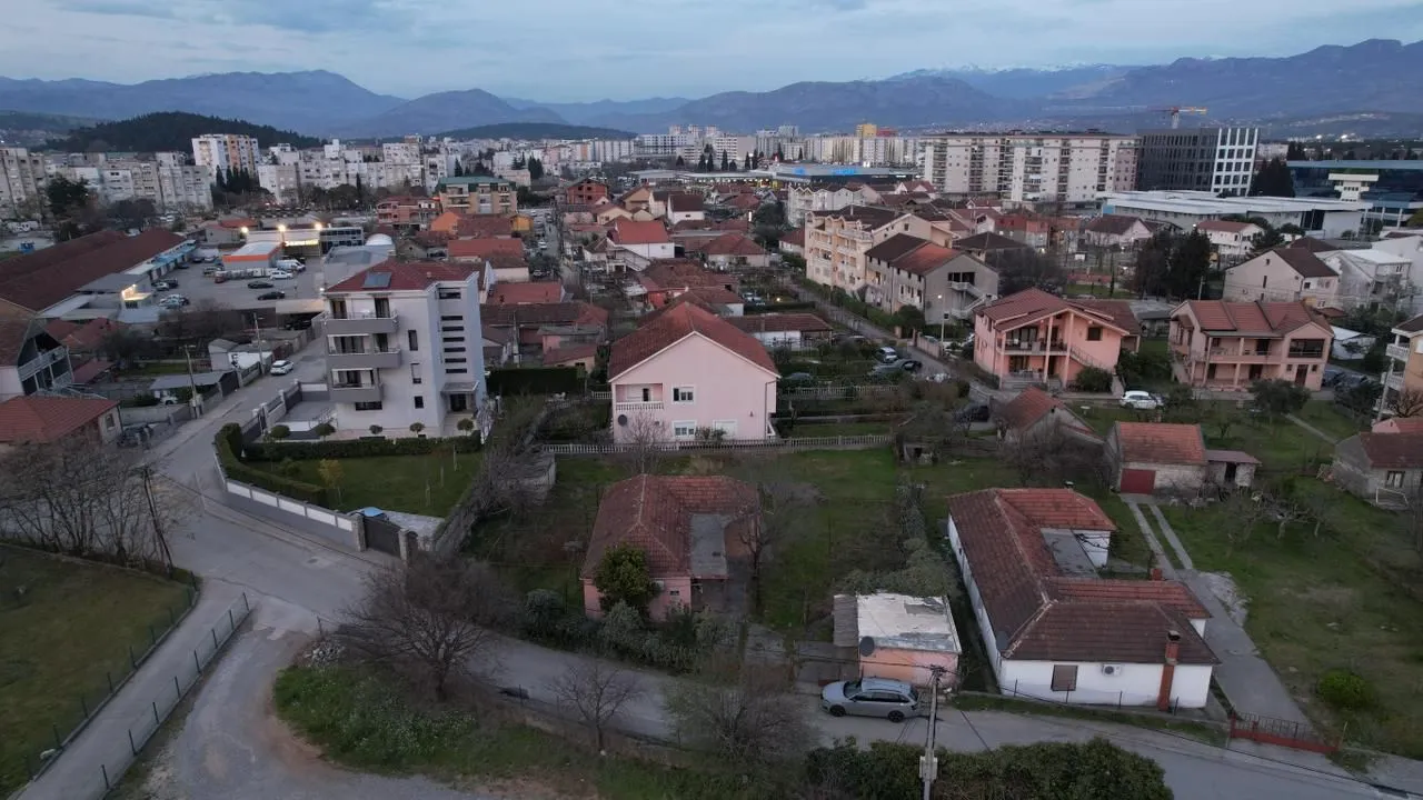 Prodaja, plac, 993m², Zabjelo, Podgorica