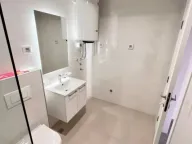 Prodaja, trosoban stan, 106m², Stari Aerodrom, Podgorica - image 6