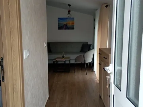 Izdavanje, jednosoban stan, 45m², Dumidran, Tivat - image 2