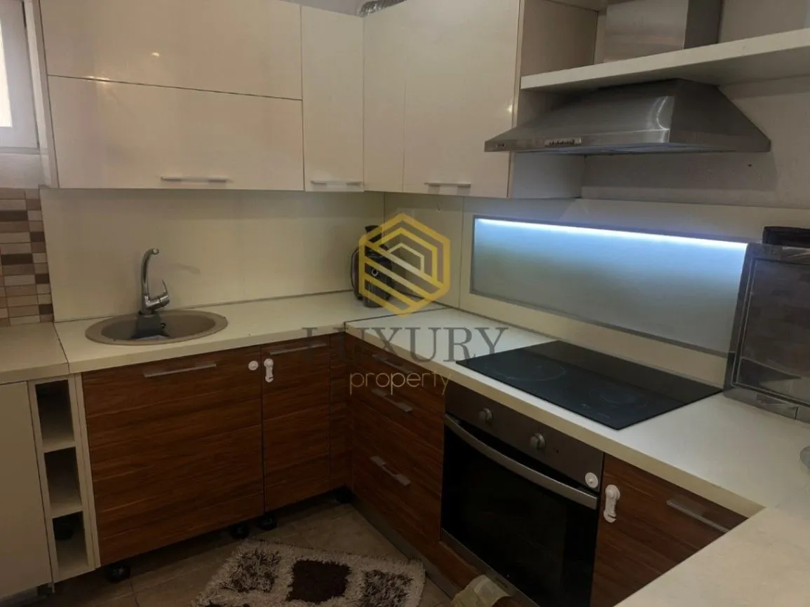 Izdavanje, dvosoban stan, 75m², Konik, Podgorica