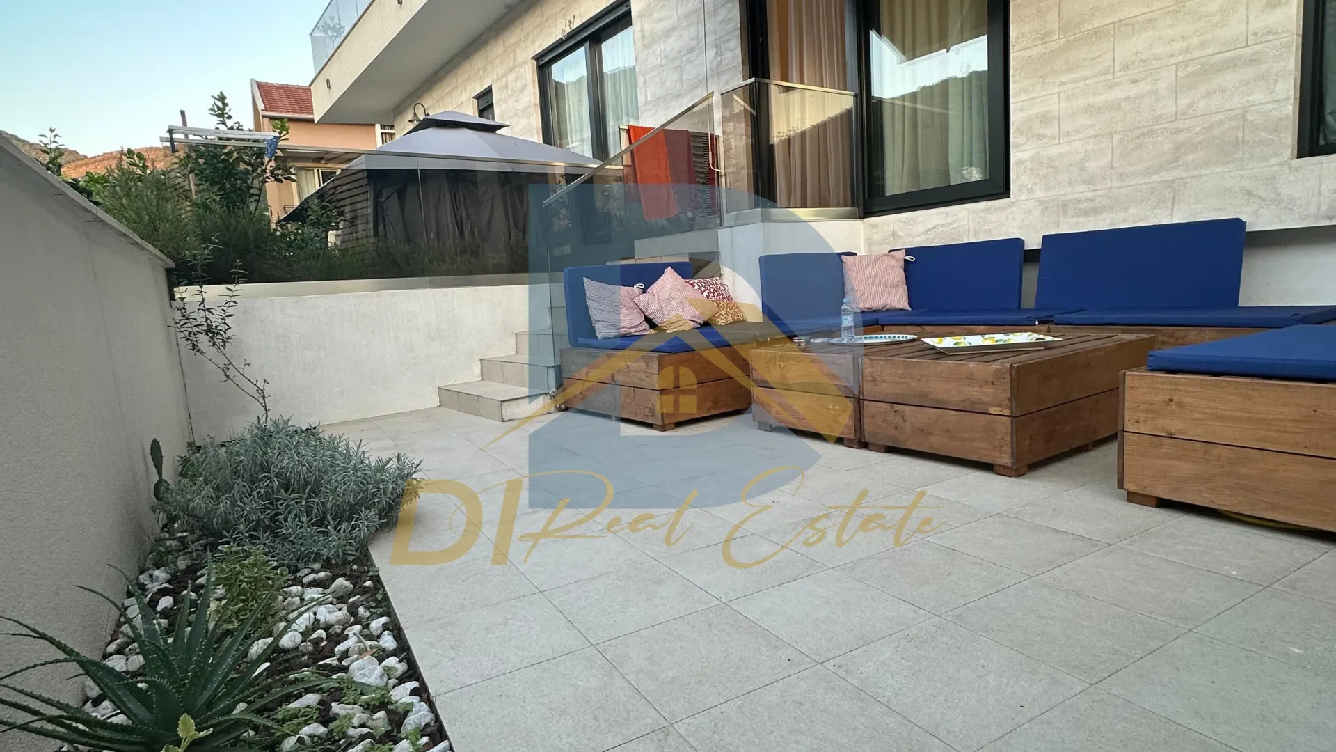 Prodaja, jednosoban stan, 38m², Donja Lastva, Tivat