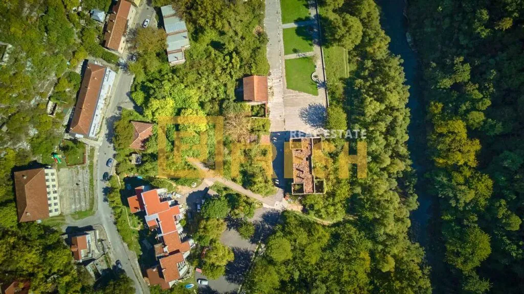 Prodaja, plac, 829m², Cetinje, Crna Gora