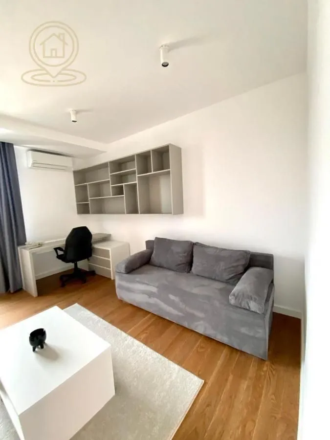 Izdavanje, trosoban stan, 75m², Medijana, Niš