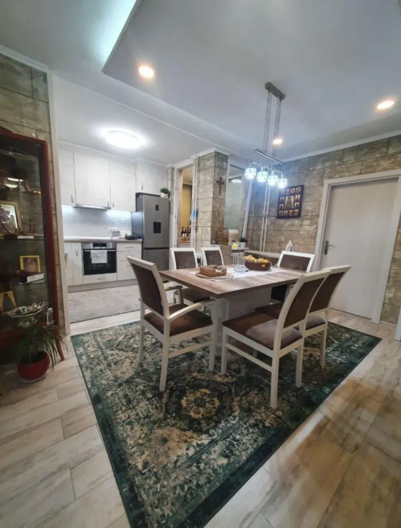 Prodaja, četvorosoban stan, 92m², Stari Košutnjak, Rakovica