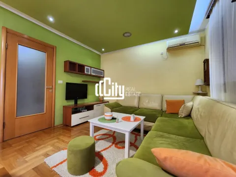 Sale, two bedroom apartment, 63m², Stari Aerodrom, Podgorica - image 12