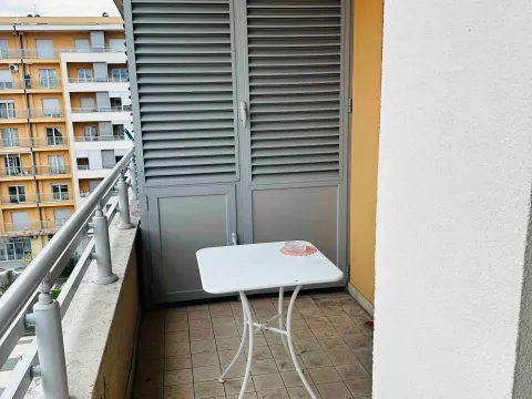 Prodaja, jednosoban stan, 51m², City Kvart, Podgorica - image 5