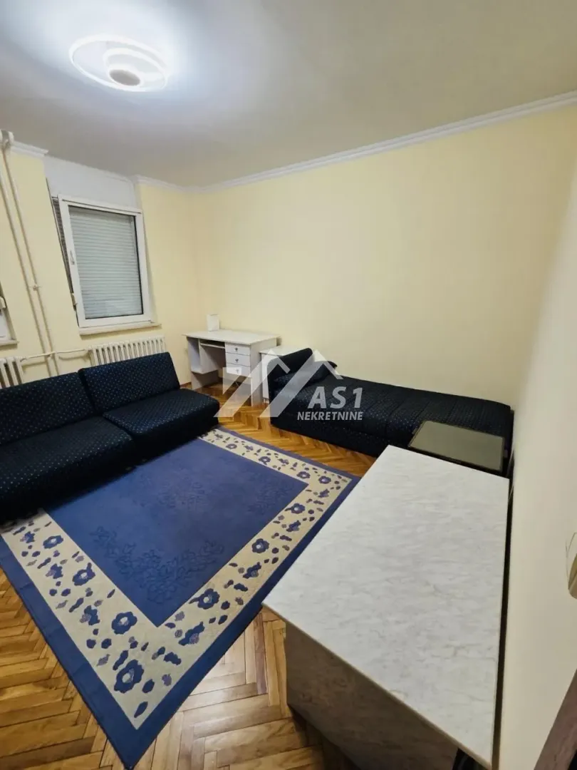 Izdavanje, trosoban stan, 90m², Detelinara, Novi Sad Sve Podlokacije