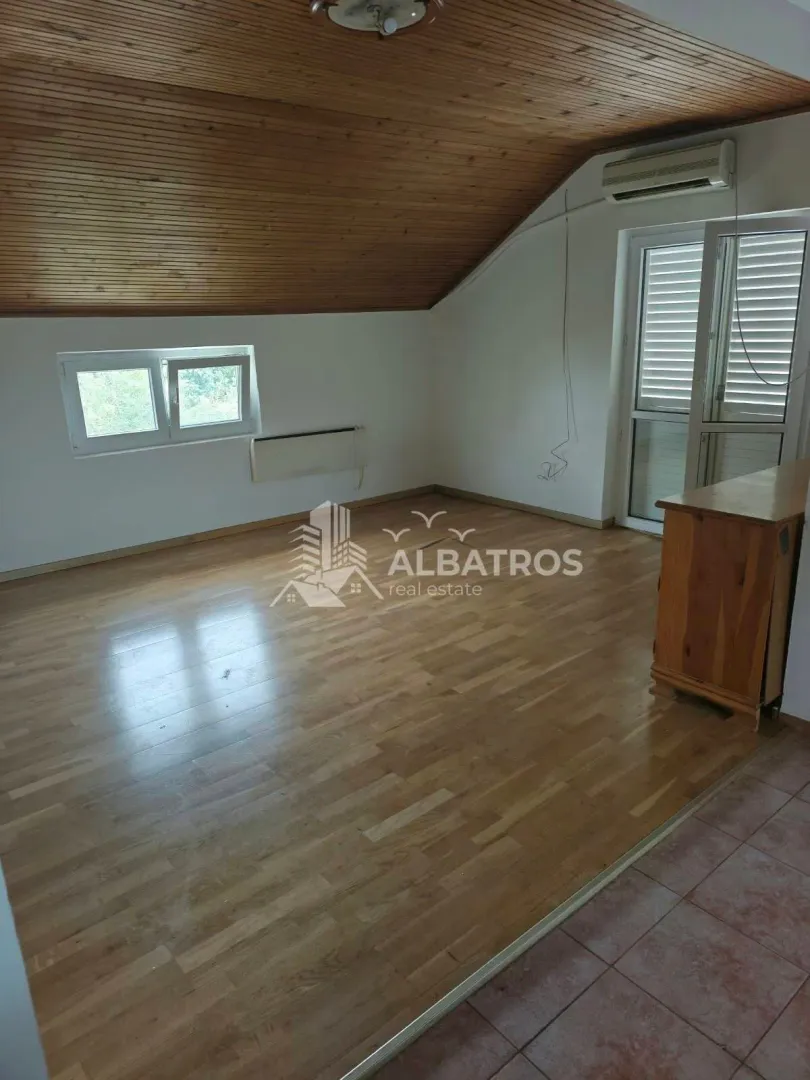 Izdavanje, dvosoban stan, 100m², Bjeliši, Bar