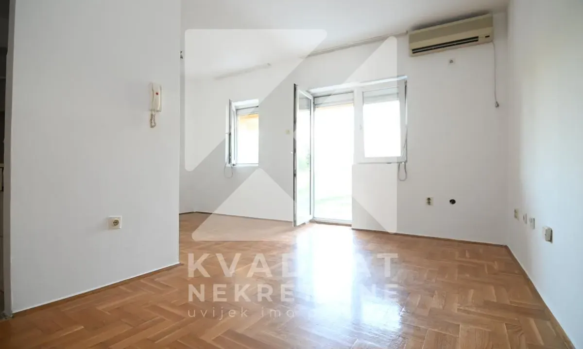 Sale, two bedroom apartment, 65m², Stari Aerodrom, Podgorica