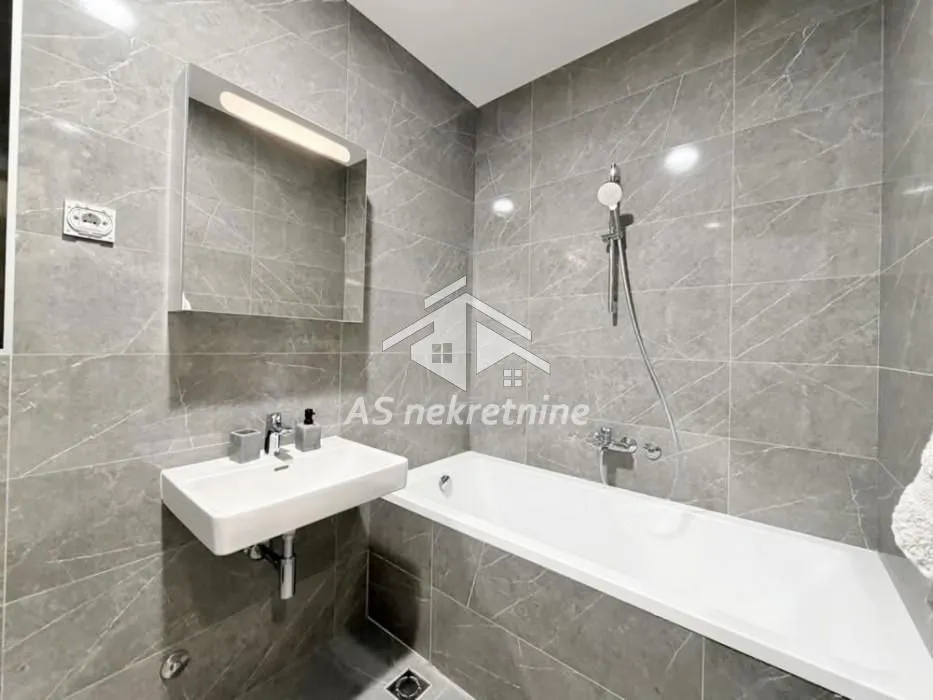 Izdavanje, dvosoban stan, 67m², Novi Beograd Sve Podlokacije, Beograd
