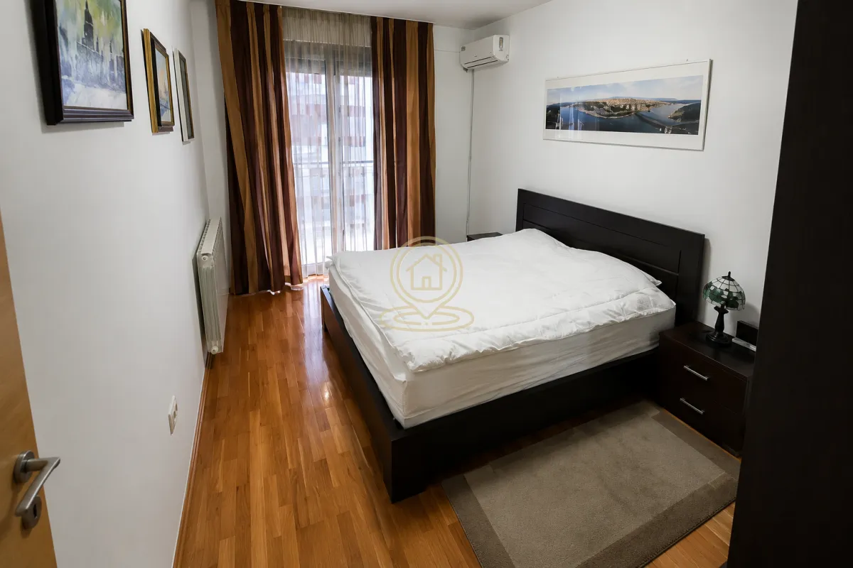 Rent, three bedroom apartment, 87m², Vračar Hram, Vračar Sve Podlokacije