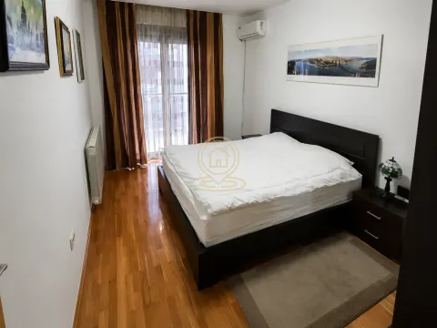 Rent, three bedroom apartment, 87m², Vračar Hram, Vračar Sve Podlokacije - image 5