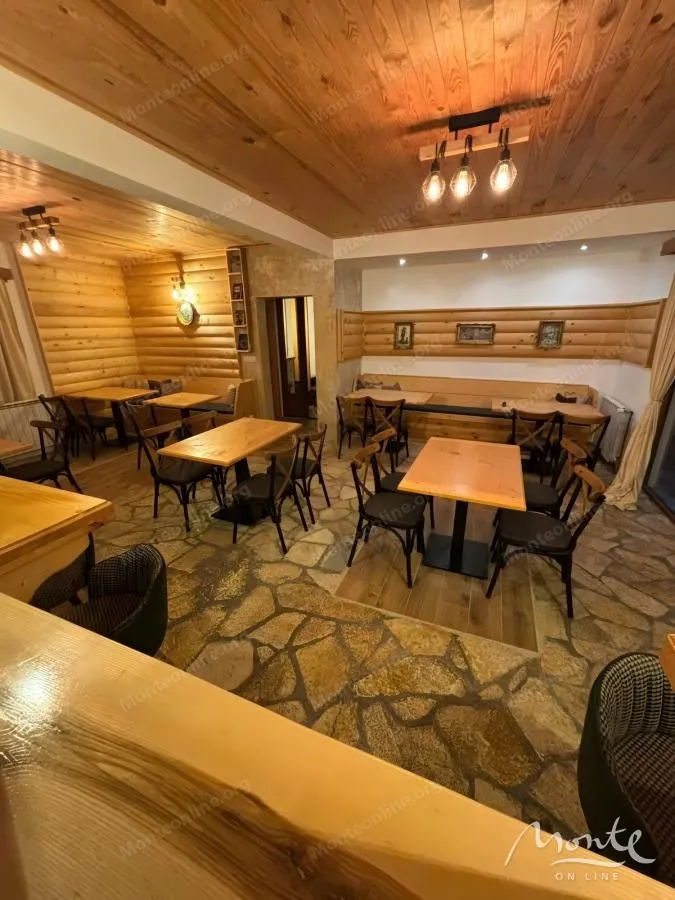 Sale, office space, 300m², Kolašin, Crna Gora