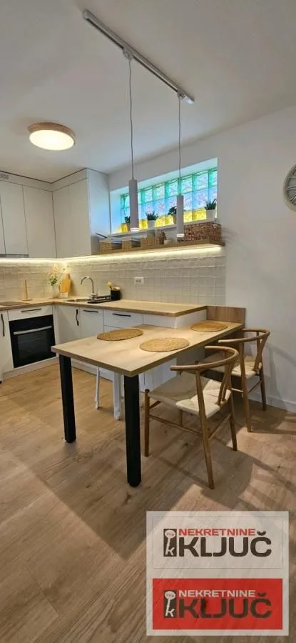 Izdavanje, jednosoban stan, 38m², Centar, Novi Sad