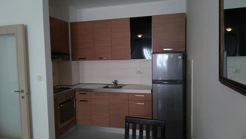 Izdavanje, jednosoban stan, 50m², City Kvart, Podgorica