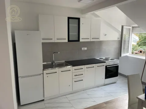 Izdavanje, trosoban stan, 85m², Mirijevo Sve Podlokacije, Beograd - image 2