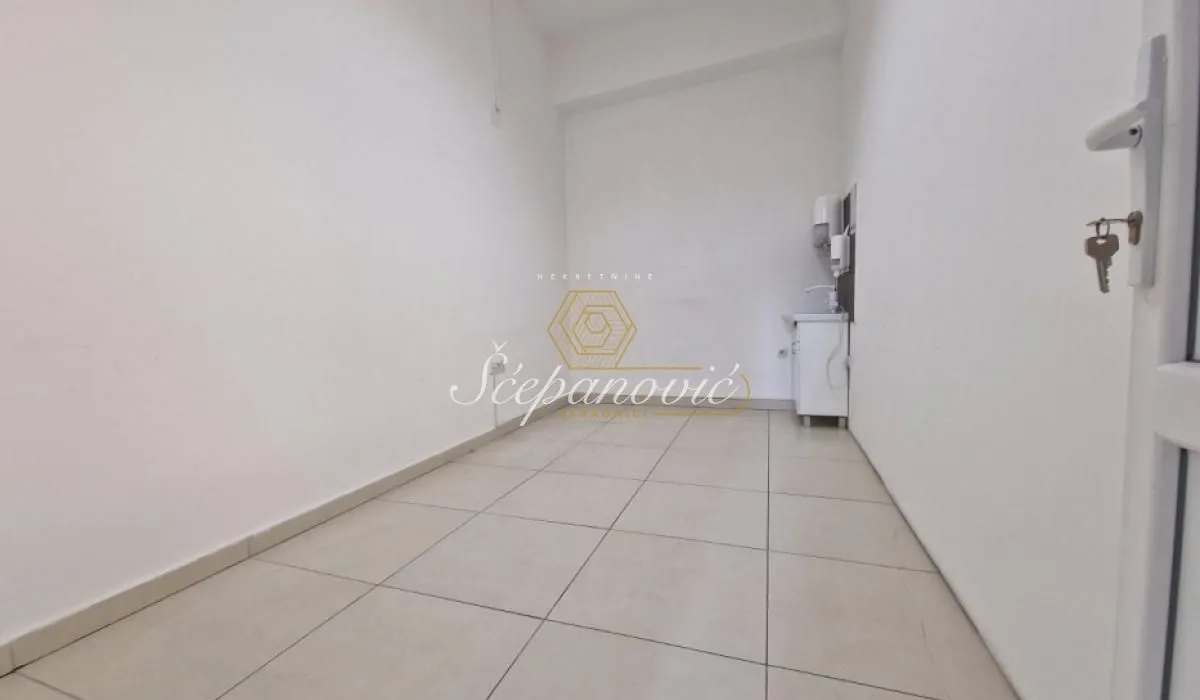 Sale, office space, 155m², Podbara, Novi Sad Sve Podlokacije