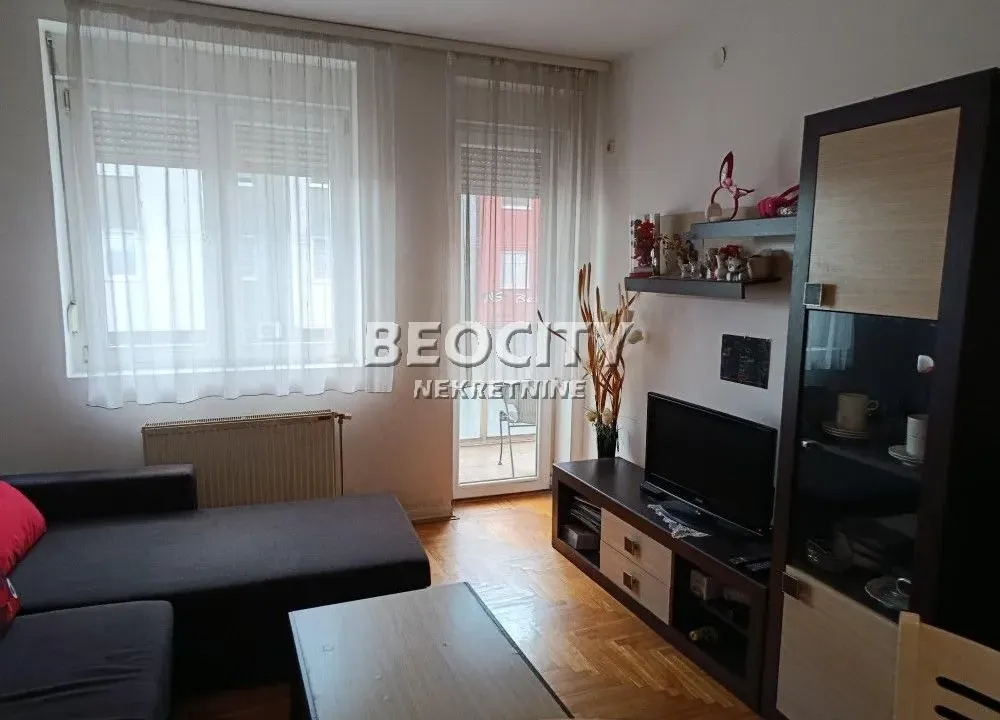 Sale, four bedroom apartment, 82m², Petrovaradin, Novi Sad