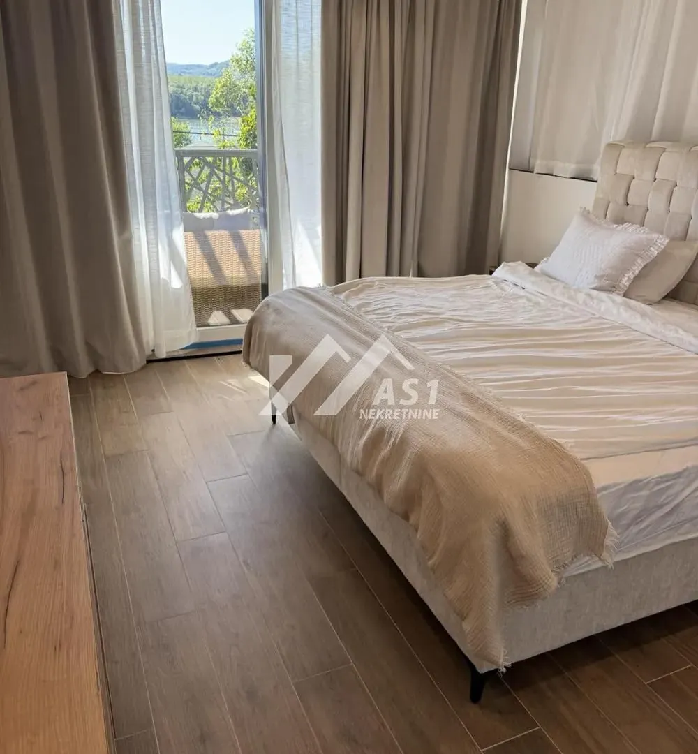Rent, house, 300m², Kamenjar, Novi Sad Sve Podlokacije