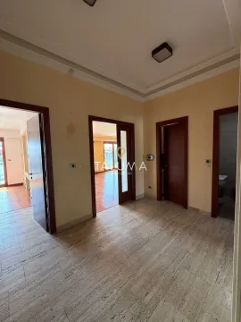 Izdavanje, trosoban stan, 138m², Preko Morače, Podgorica - image 8