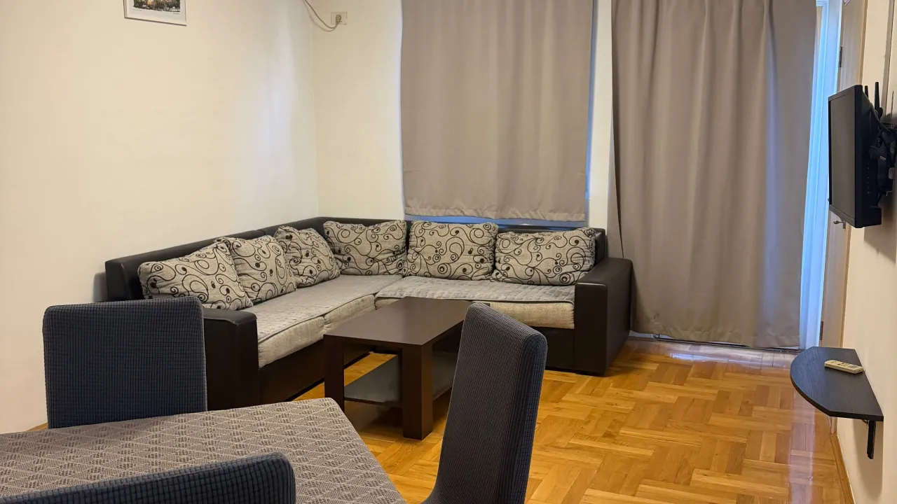 Izdavanje, jednosoban stan, 43m², Momišići, Podgorica