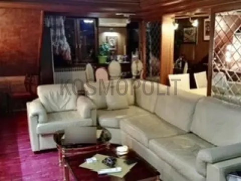 Sale, four bedroom apartment, 143m², Zemun Sve Podlokacije, Beograd - image 1