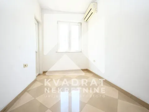 Izdavanje, poslovni prostor, 75m², Gintaš, Podgorica - image 3