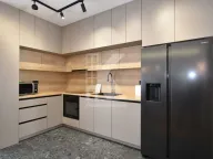 Izdavanje, kuća, 190m², Tološi, Podgorica - image 12